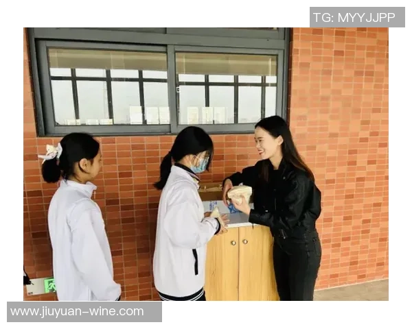 杭州乒乓球队默契配合的背后故事与训练技巧探讨