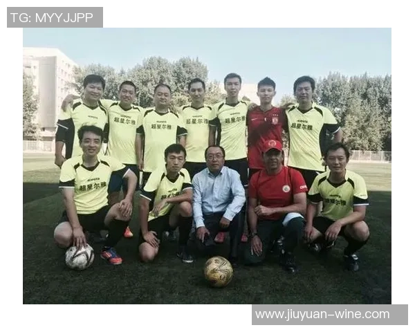 阿宗邀请足球明星共聚盛会展现激情与友谊的精彩时刻